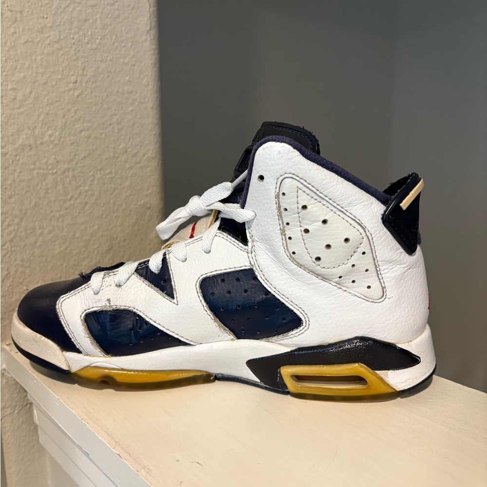 Nike Air Jordan VI 6 Retro 2012 Olympic White Navy Blue 384665-130 Size 5.5Y - Picture 5 of 9